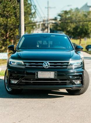 VOLKSWAGEN TIGUAN 2.0 350 TSI GASOLINA ALLSPACE R-LINE 4MOTION DSG VOLKSWAGEN TIGUAN 2.0 350 TSI GASOLINA ALLSPACE R-LINE 4MOTION DSG